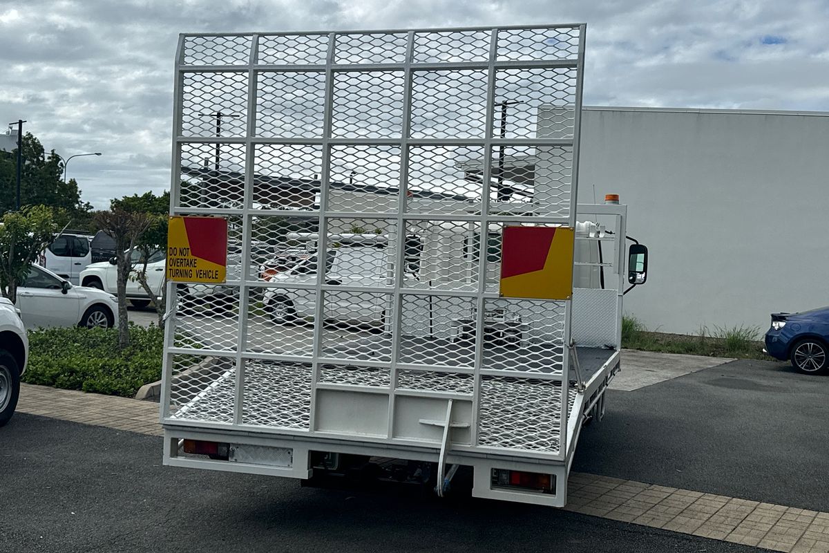 2012 Hino 300 Series 617 Medium 4x2