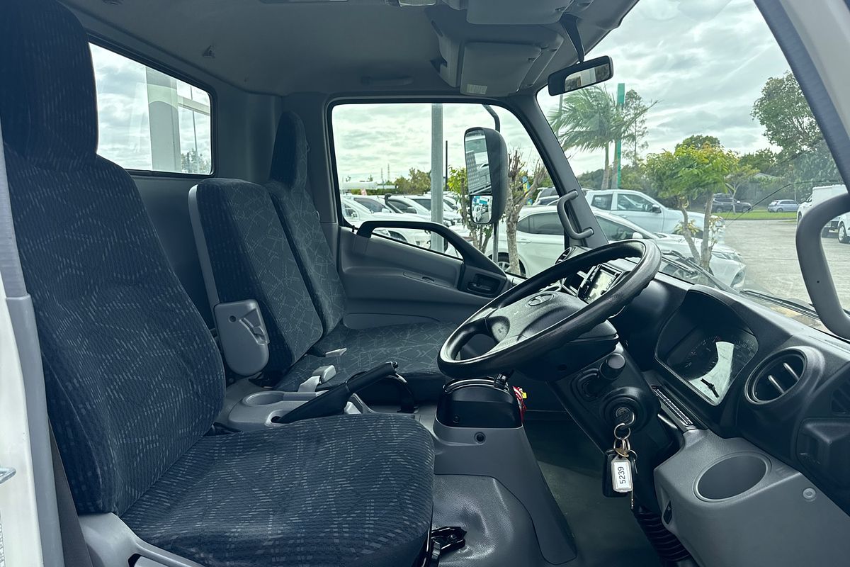 2012 Hino 300 Series 617 Medium 4x2
