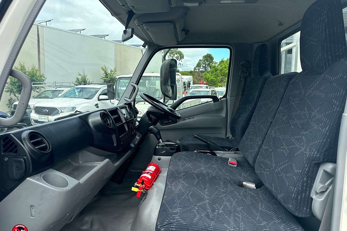 2012 Hino 300 Series 617 Medium 4x2