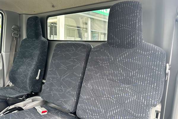 2012 Hino 300 Series 617 Medium 4x2