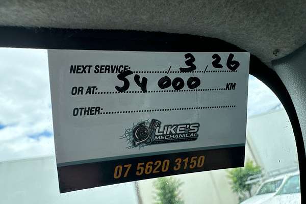 2012 Hino 300 Series 617 Medium 4x2