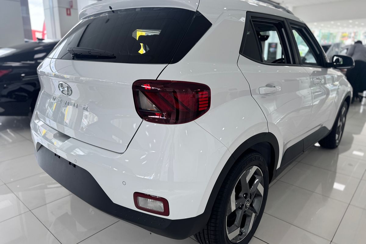 2024 Hyundai Venue Elite QX.V5
