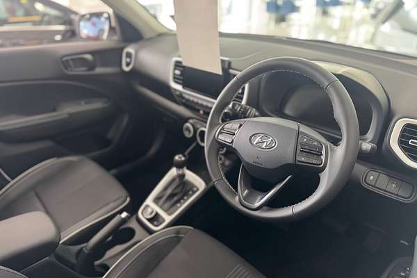 2024 Hyundai Venue Elite QX.V5