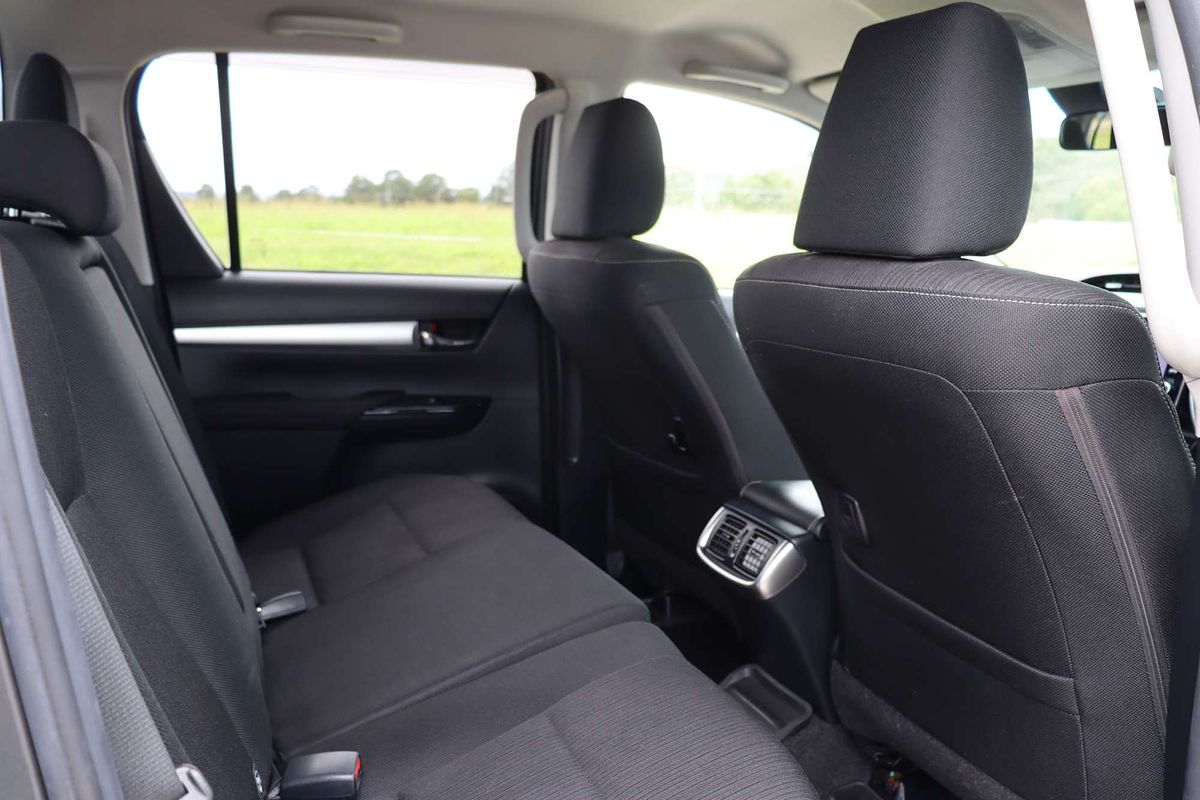 2020 Toyota Hilux SR5 GUN126R 4X4
