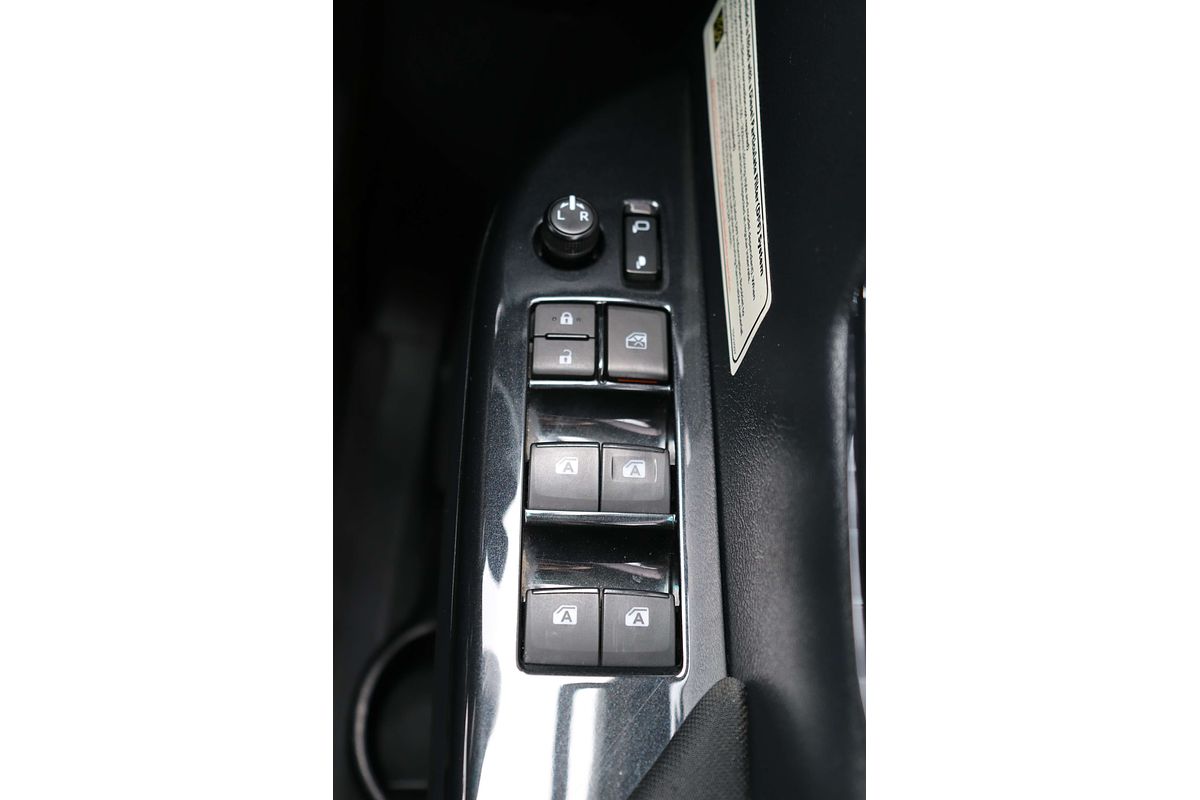 2020 Toyota Hilux SR5 GUN126R 4X4