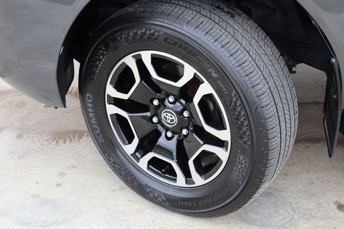 2020 Toyota Hilux SR5 GUN126R 4X4