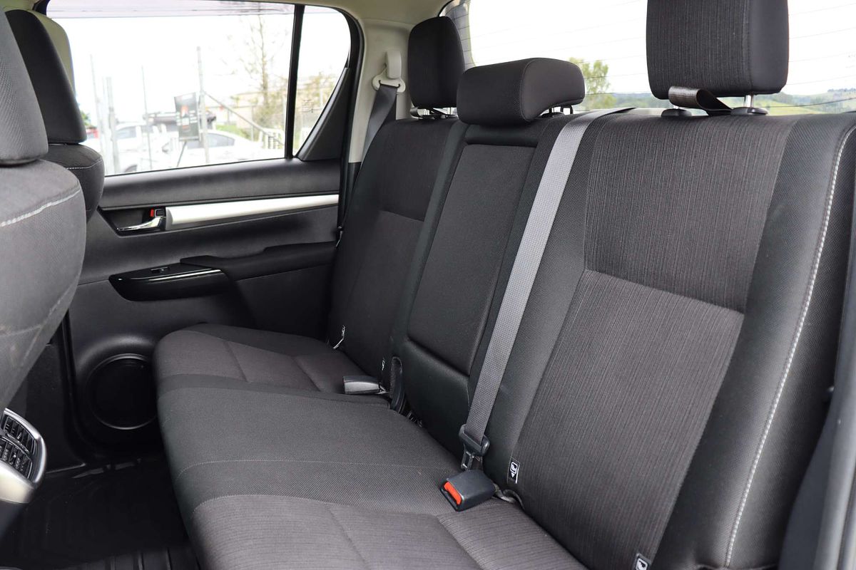 2020 Toyota Hilux SR5 GUN126R 4X4
