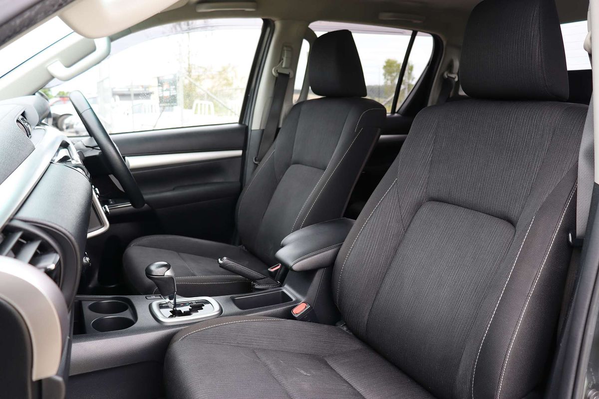 2020 Toyota Hilux SR5 GUN126R 4X4