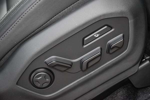 2025 Hyundai Santa Fe Hybrid Calligraphy MX5.V1