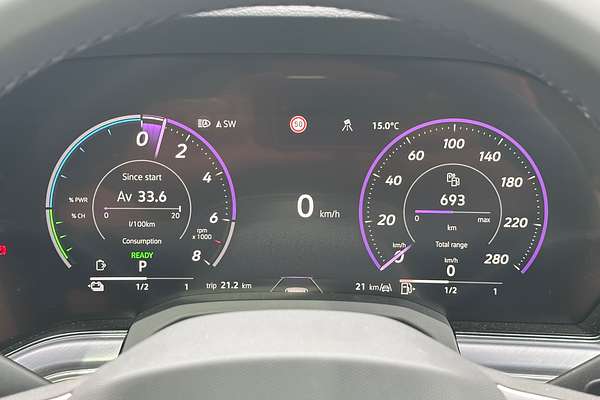 2025 Volkswagen Touareg R RC