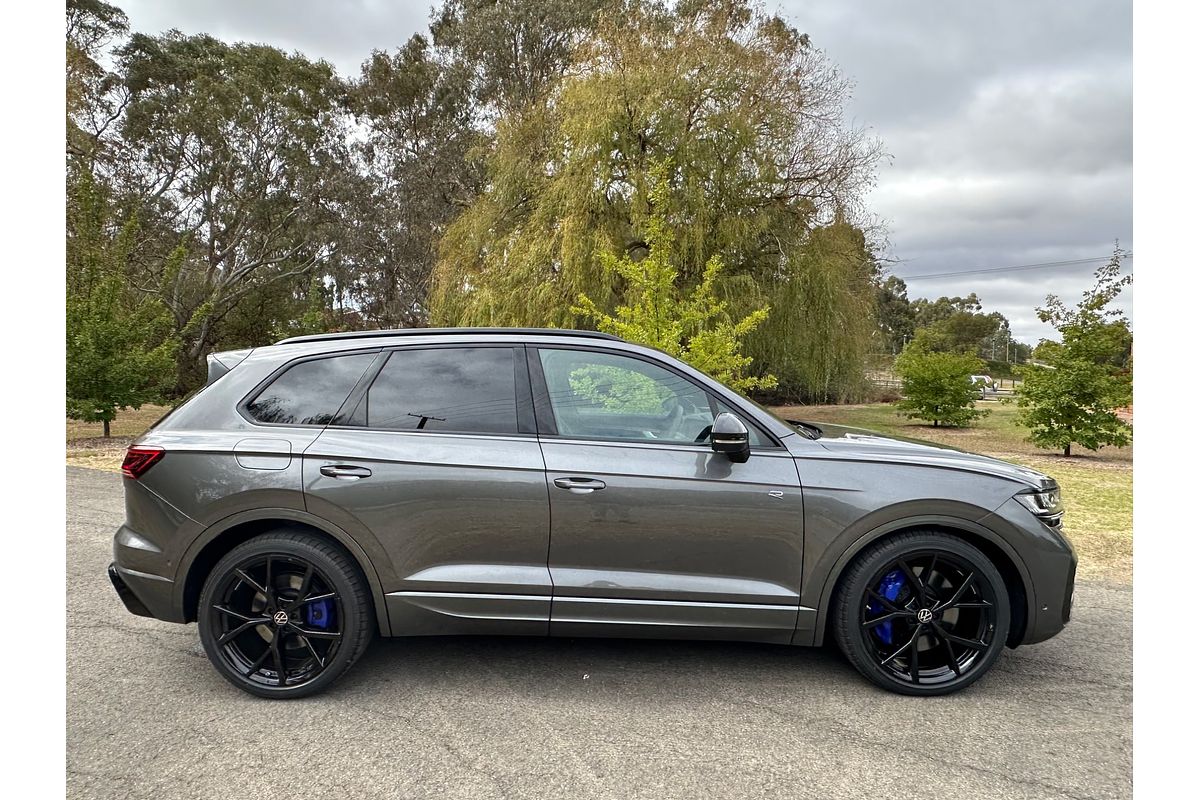 2025 Volkswagen Touareg R RC