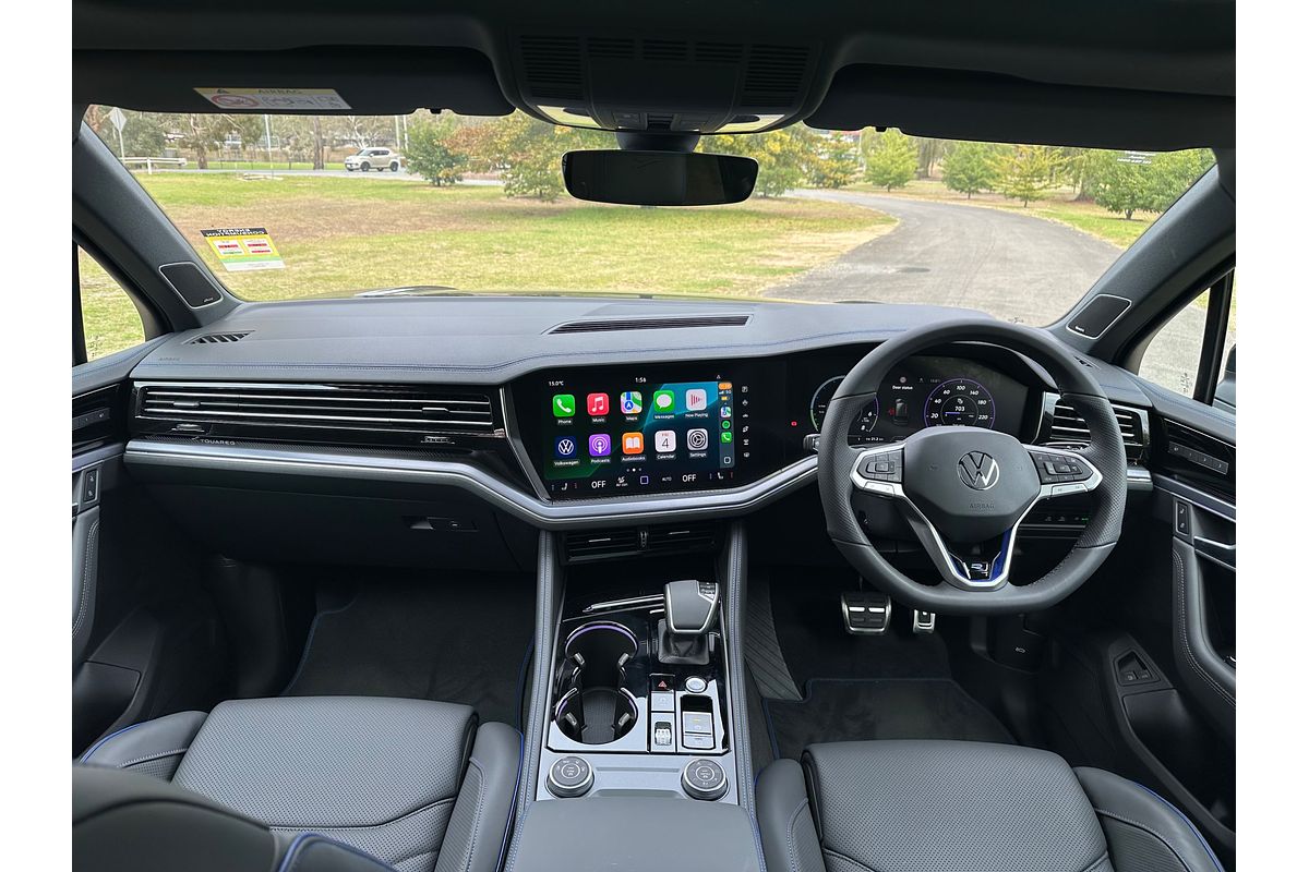2025 Volkswagen Touareg R RC