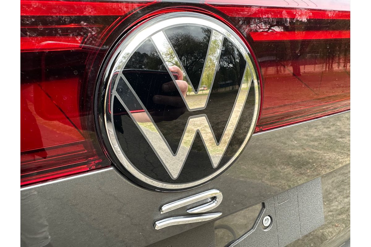 2025 Volkswagen Touareg R RC