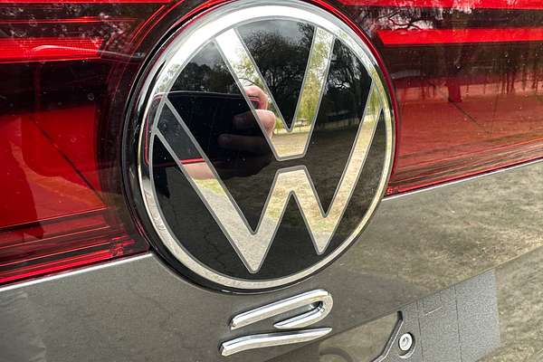 2025 Volkswagen Touareg R RC