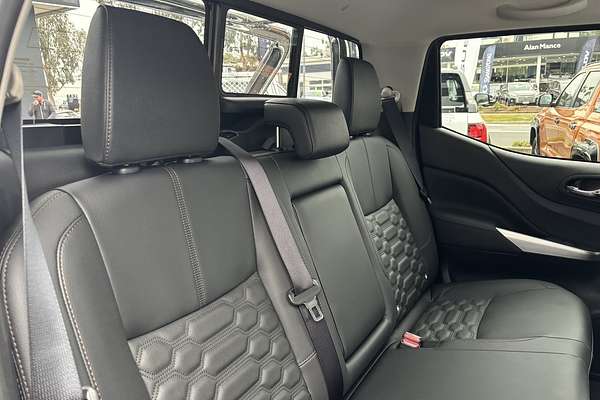 2024 Nissan Navara ST-X D23 4X4