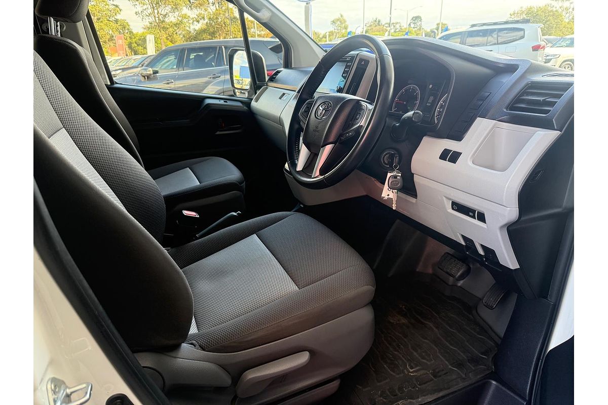 2019 Toyota Hiace Commuter GDH322R
