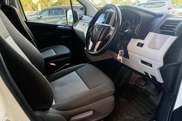 2019 Toyota Hiace Commuter GDH322R