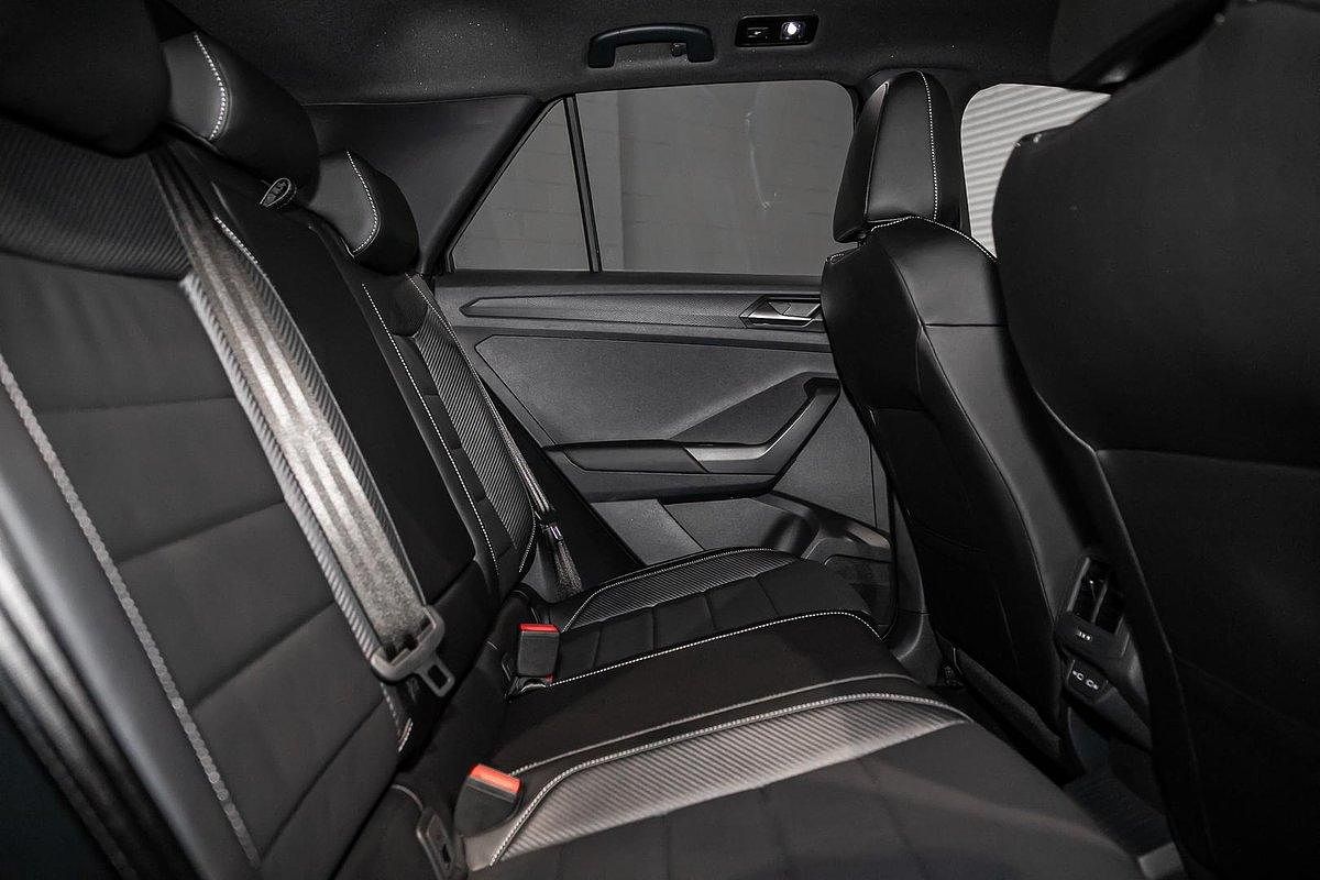 2024 Volkswagen T-Roc 140TSI R-Line D11