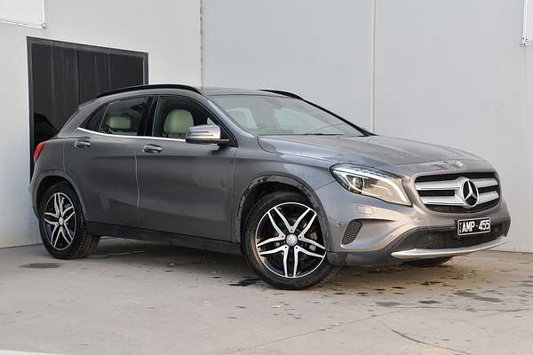 2015 Mercedes-Benz GLA-Class GLA180 X156