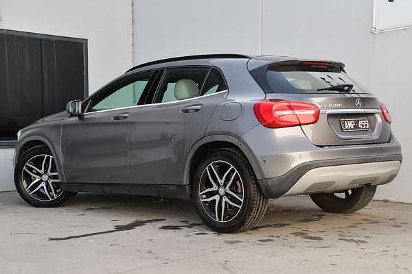2015 Mercedes-Benz GLA-Class GLA180 X156