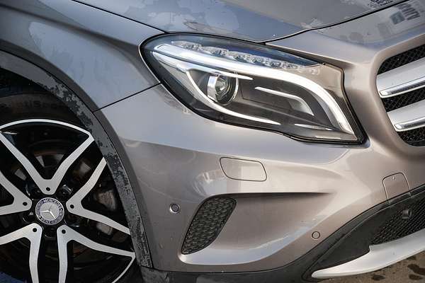 2015 Mercedes-Benz GLA-Class GLA180 X156