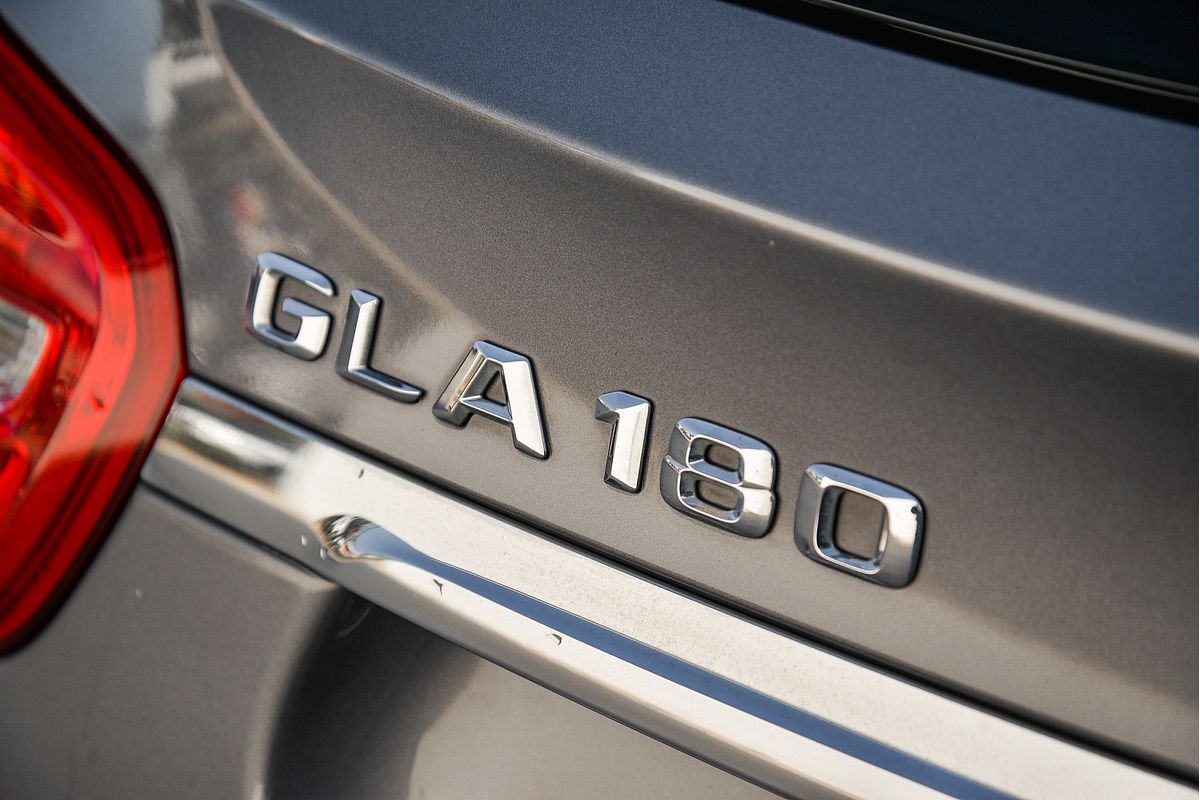 2015 Mercedes-Benz GLA-Class GLA180 X156