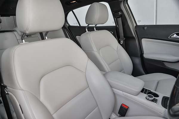 2015 Mercedes-Benz GLA-Class GLA180 X156