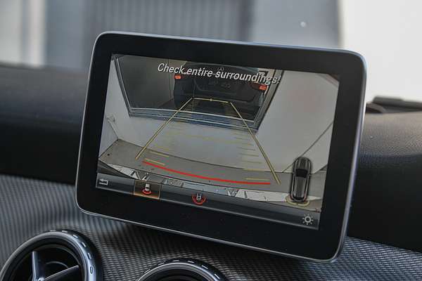2015 Mercedes-Benz GLA-Class GLA180 X156
