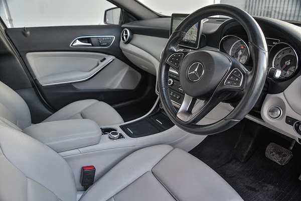 2015 Mercedes-Benz GLA-Class GLA180 X156