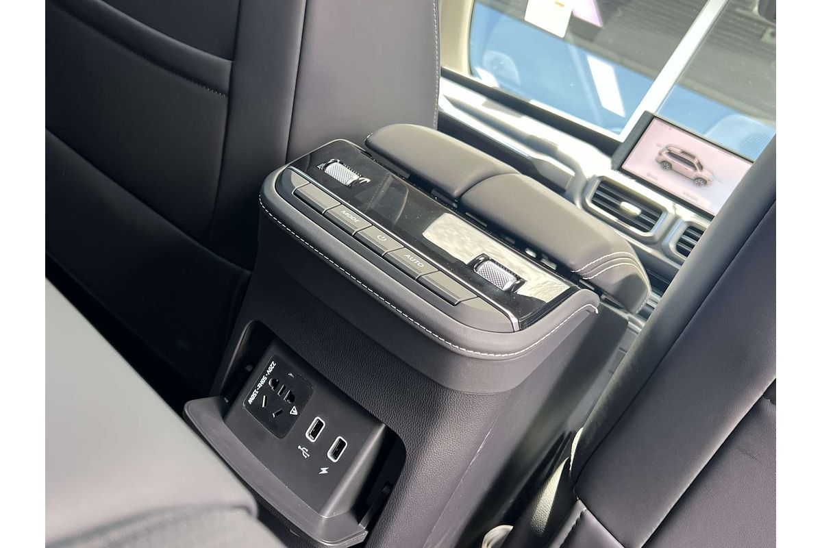 2024 LDV D90 Executive SV9A