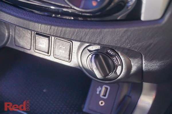 2025 Nissan Navara SL D23 4X4