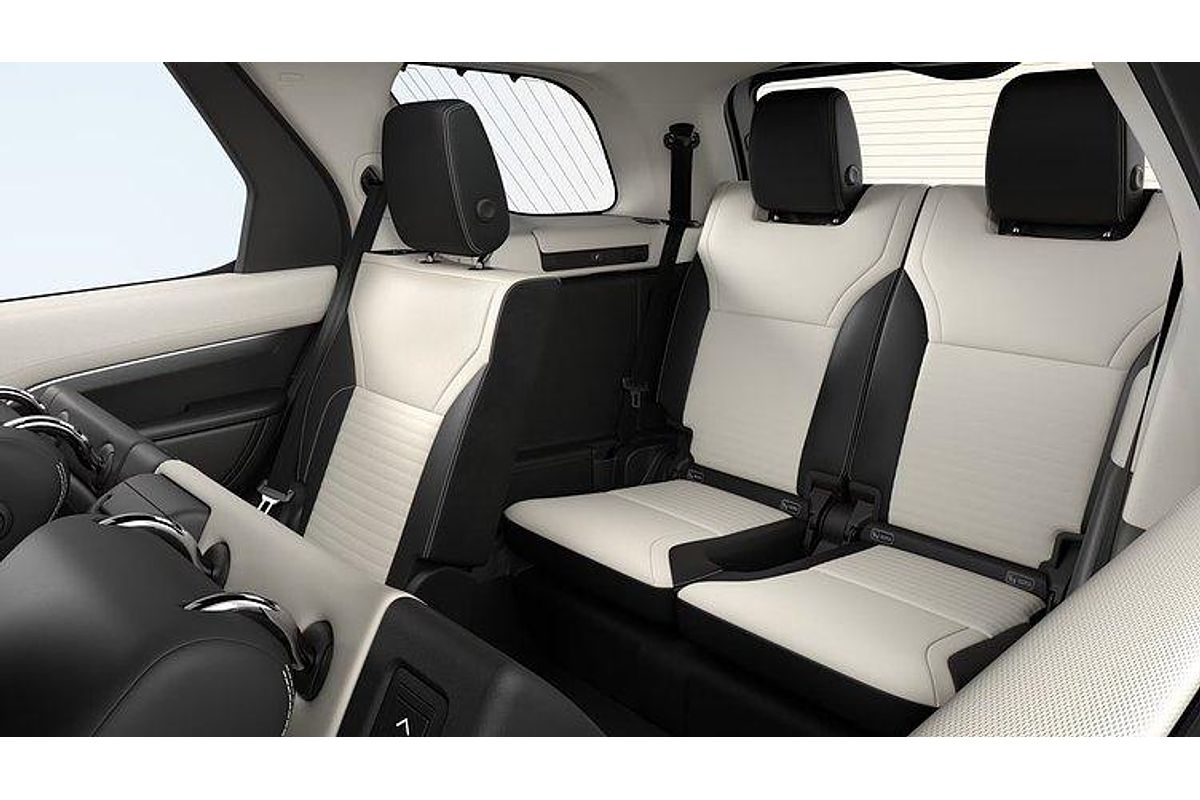 2025 Land Rover Discovery P360 Dynamic HSE Series 5