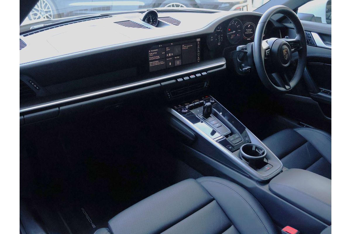 2019 Porsche 911 Carrera S 992