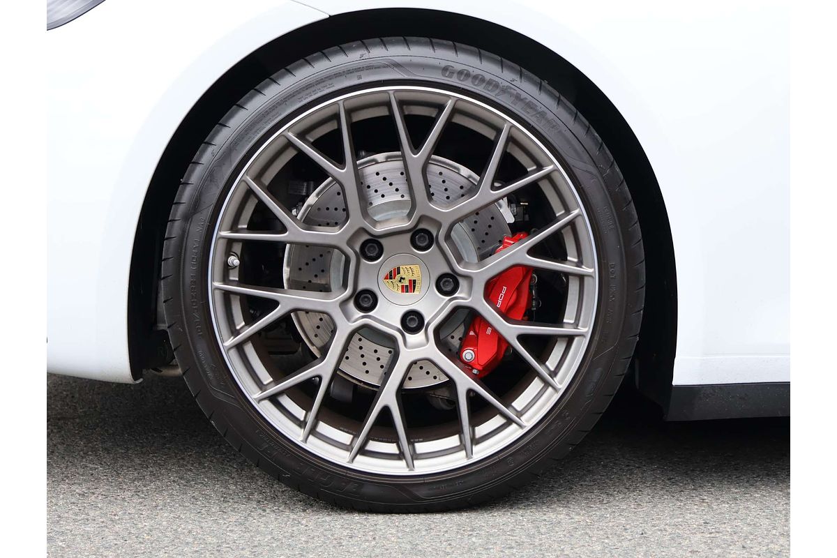 2019 Porsche 911 Carrera S 992
