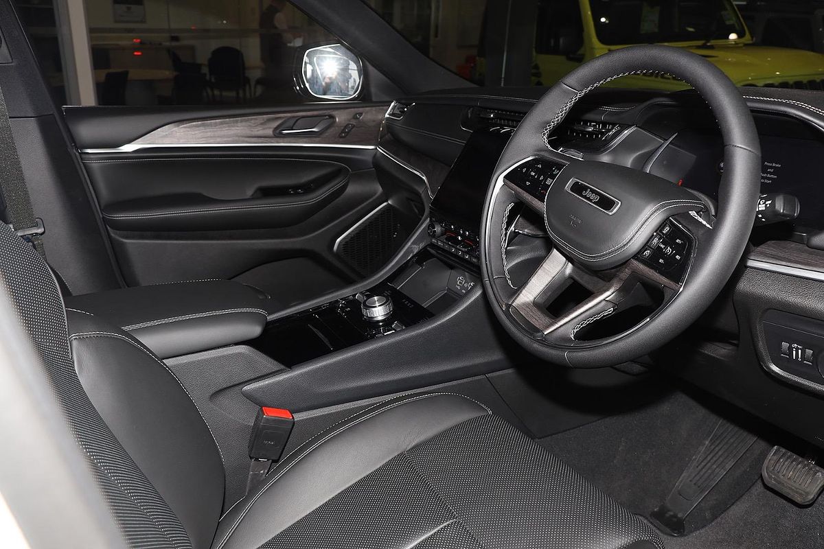 2023 Jeep Grand Cherokee Overland WL