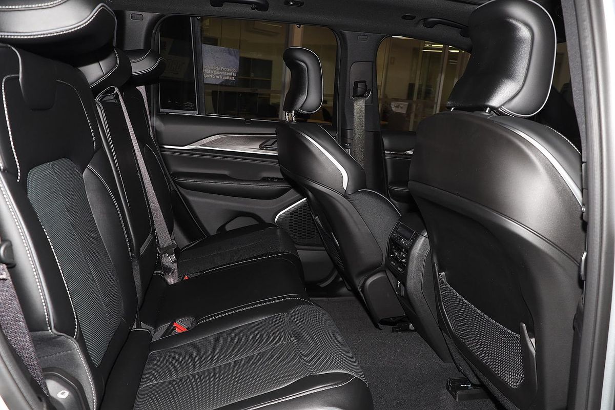 2023 Jeep Grand Cherokee Overland WL
