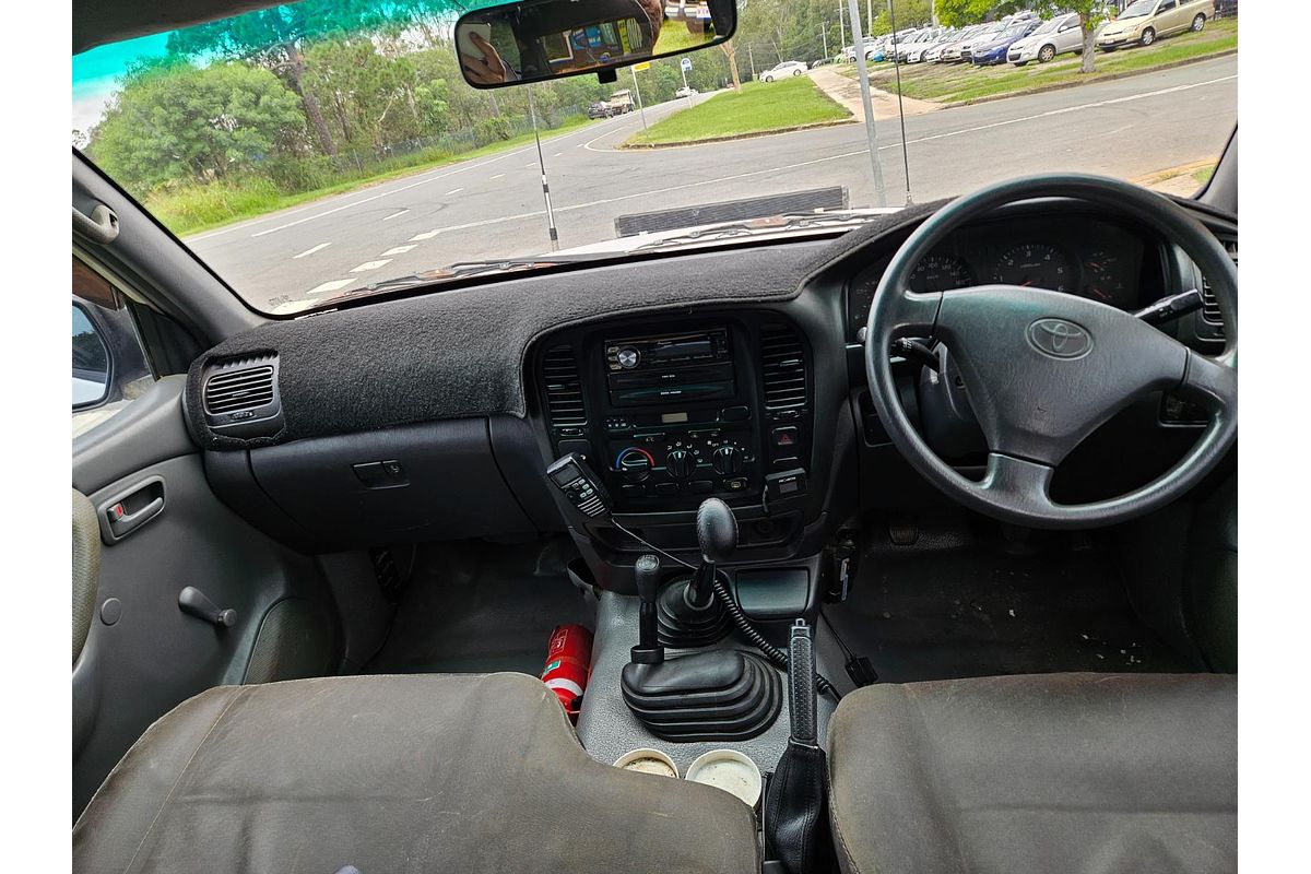 1999 Toyota Landcruiser Standard HZJ105R