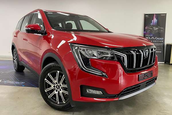 2025 Mahindra XUV700 AX7L