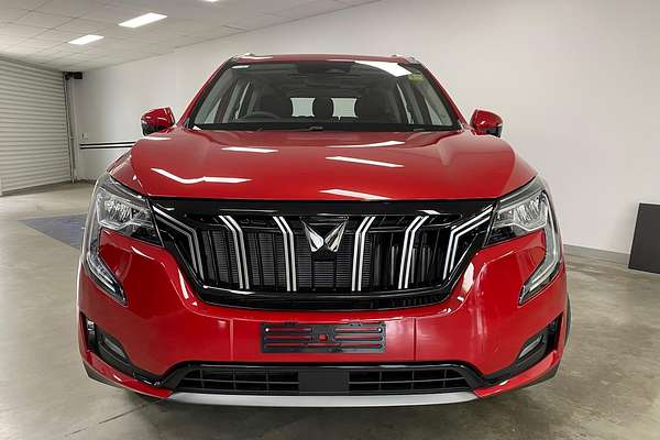 2025 Mahindra XUV700 AX7L