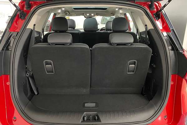 2025 Mahindra XUV700 AX7L