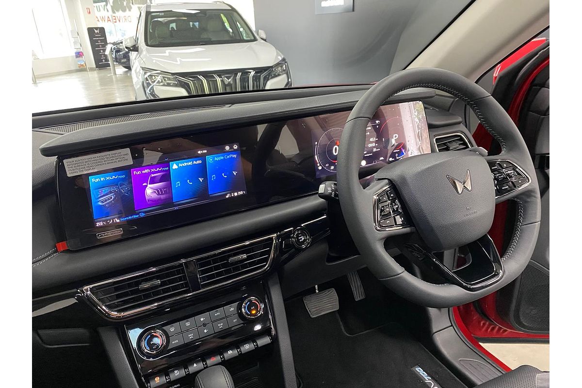 2025 Mahindra XUV700 AX7L