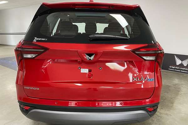 2025 Mahindra XUV700 AX7L