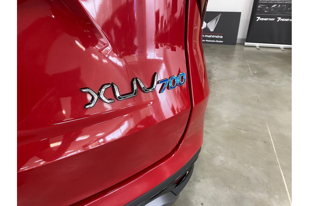 2025 Mahindra XUV700 AX7L