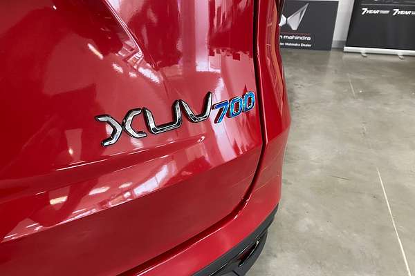 2025 Mahindra XUV700 AX7L
