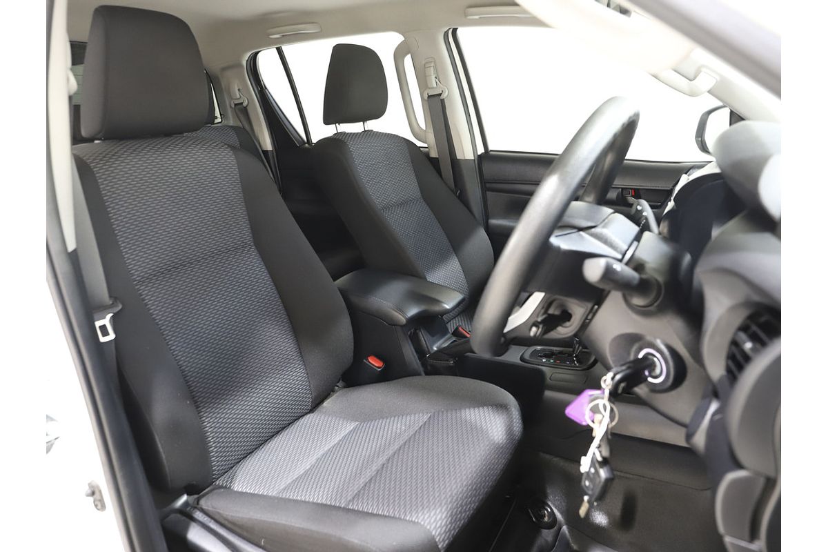 2022 Toyota Hilux Workmate GUN125R 4X4