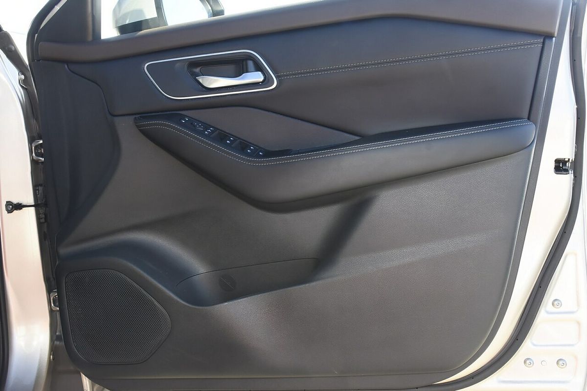 2024 Nissan X-TRAIL ST-L T33