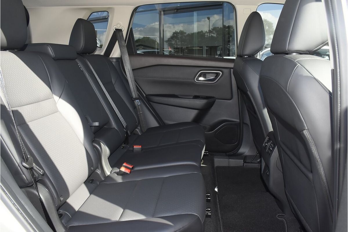 2024 Nissan X-TRAIL ST-L T33