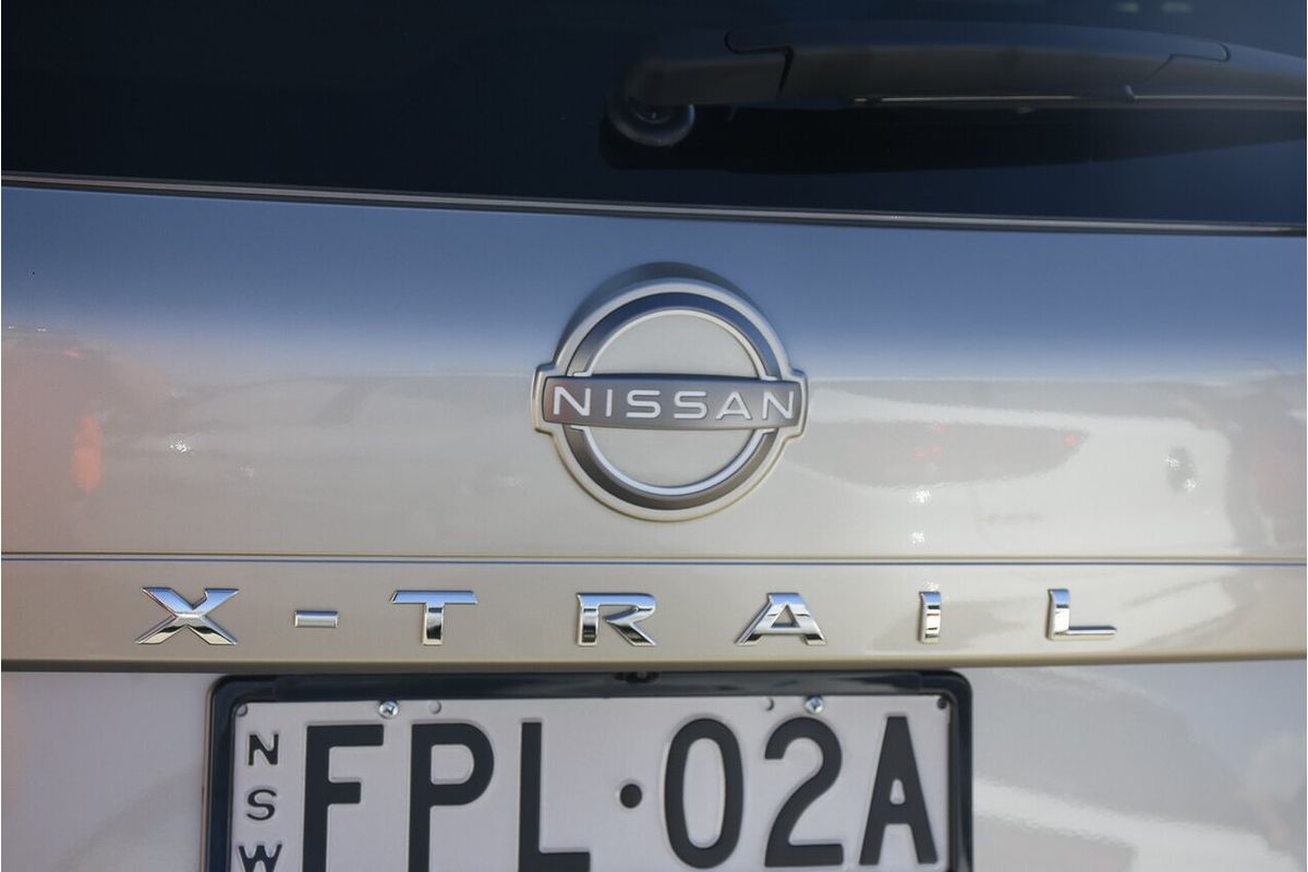 2024 Nissan X-TRAIL ST-L T33