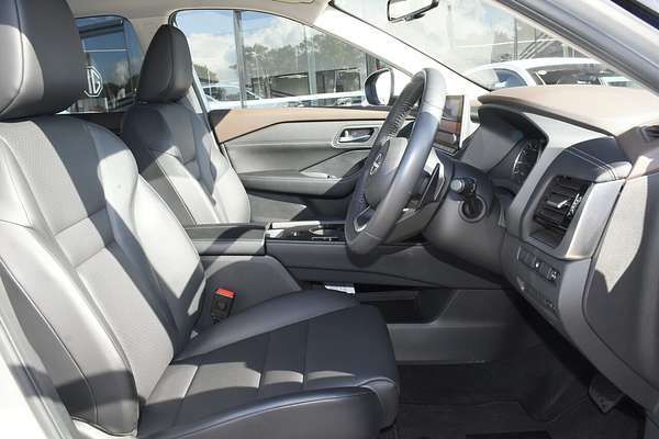 2024 Nissan X-TRAIL ST-L T33