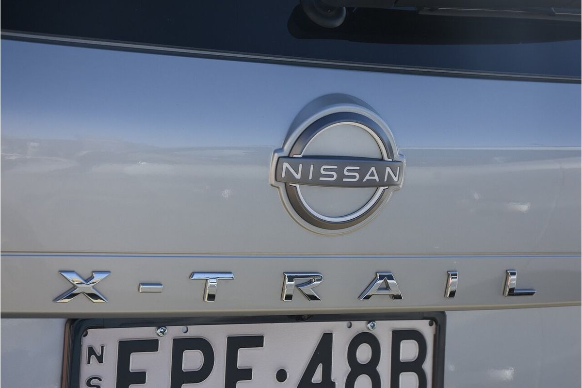 2024 Nissan X-TRAIL ST-L T33